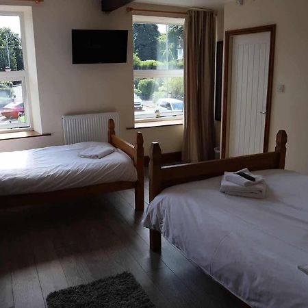 The Hare & Hounds Inn Foulridge ภายนอก รูปภาพ
