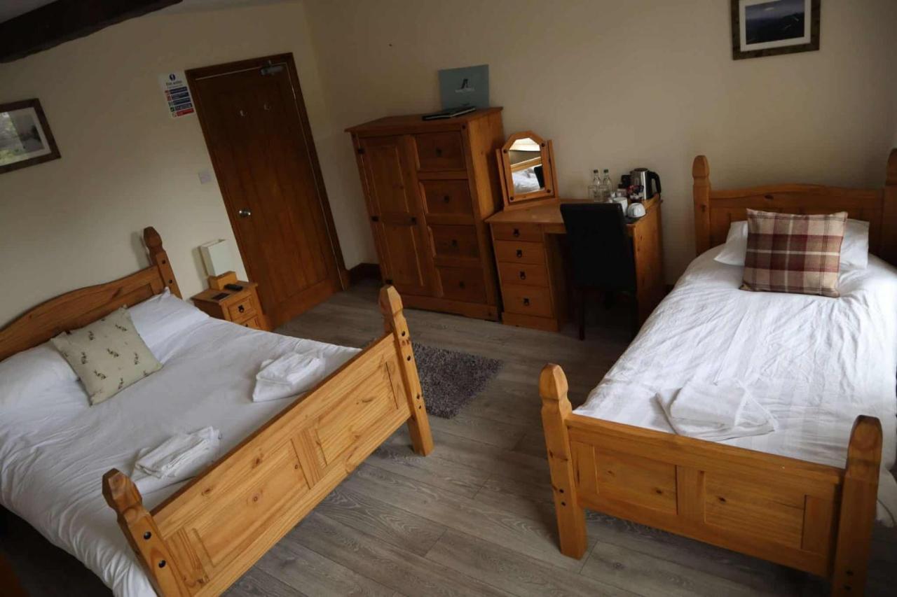 The Hare & Hounds Inn Foulridge ภายนอก รูปภาพ