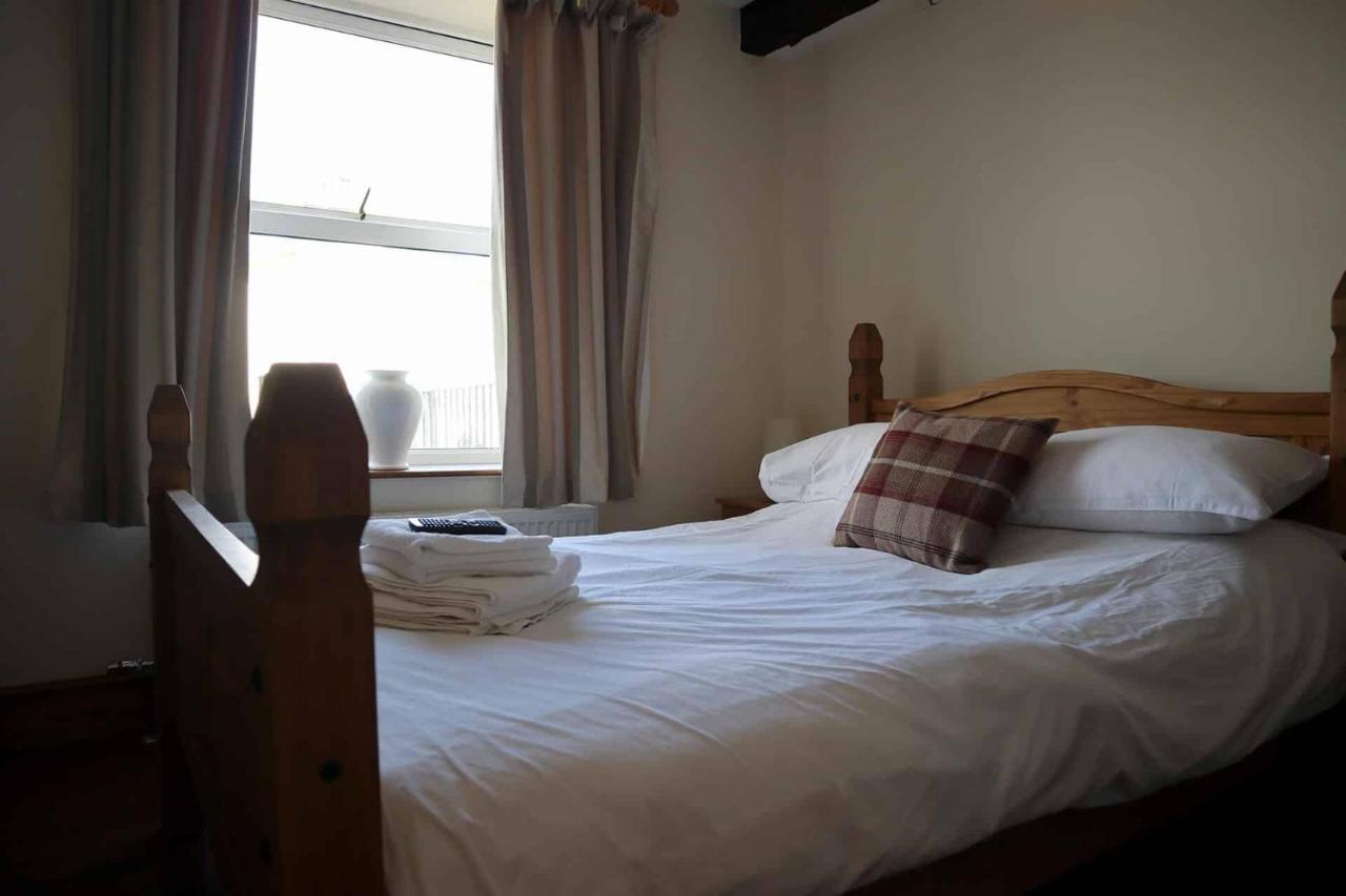 The Hare & Hounds Inn Foulridge ภายนอก รูปภาพ
